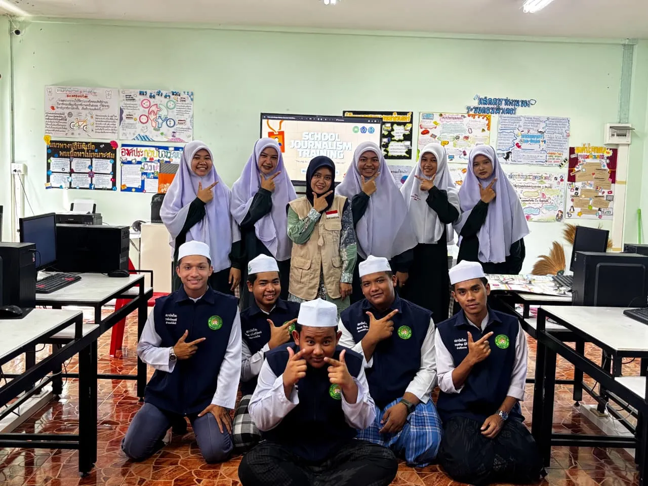 Mahasiswi MPBI Unismuh Bangun Literasi Lewat Jurnalisme Sekolah di Thailand