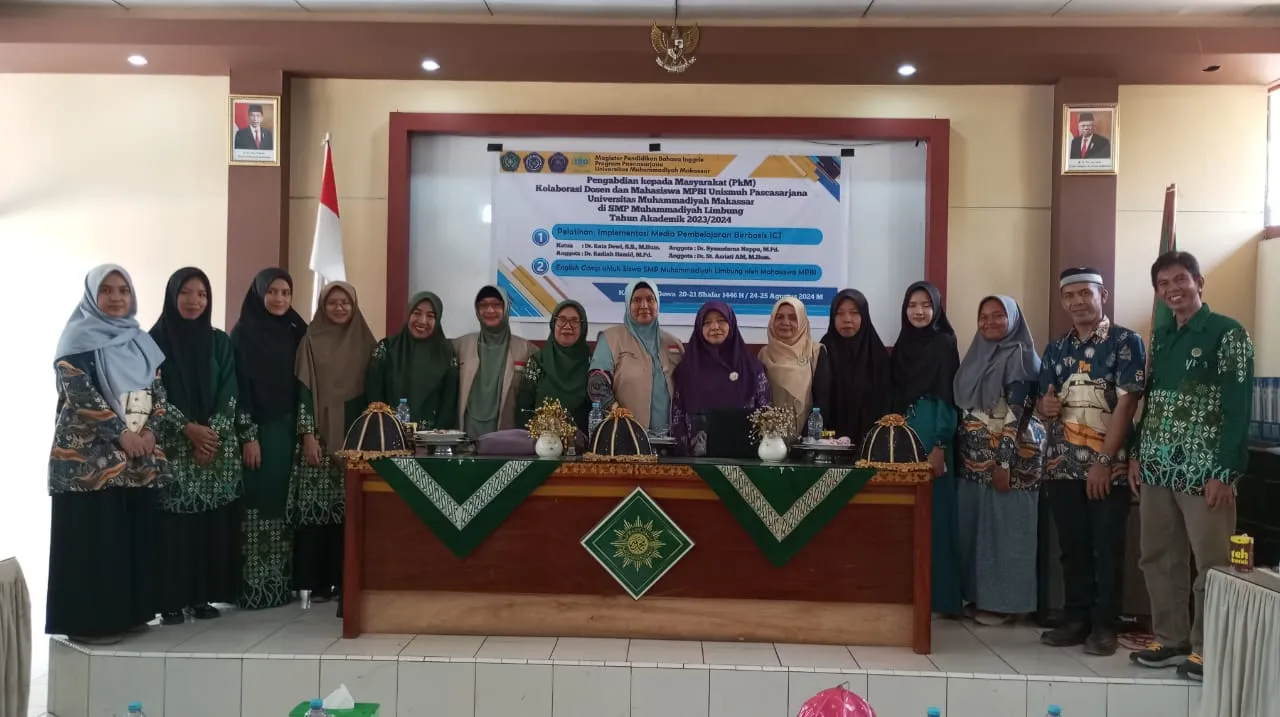 Prodi S2 Pendidikan Bahasa Inggris Unismuh Gelar PKM Workshop ICT dan English Camp di SMP Muhammadiyah Limbung