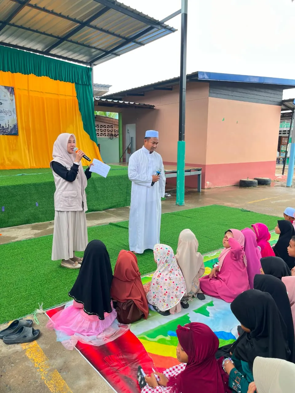 Mahasiswi MPBI Unismuh Ajarkan Bahasa Inggris di Thailand